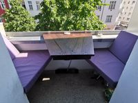 Kleiner Balkon maximal genutzt, einmal zum Essen...